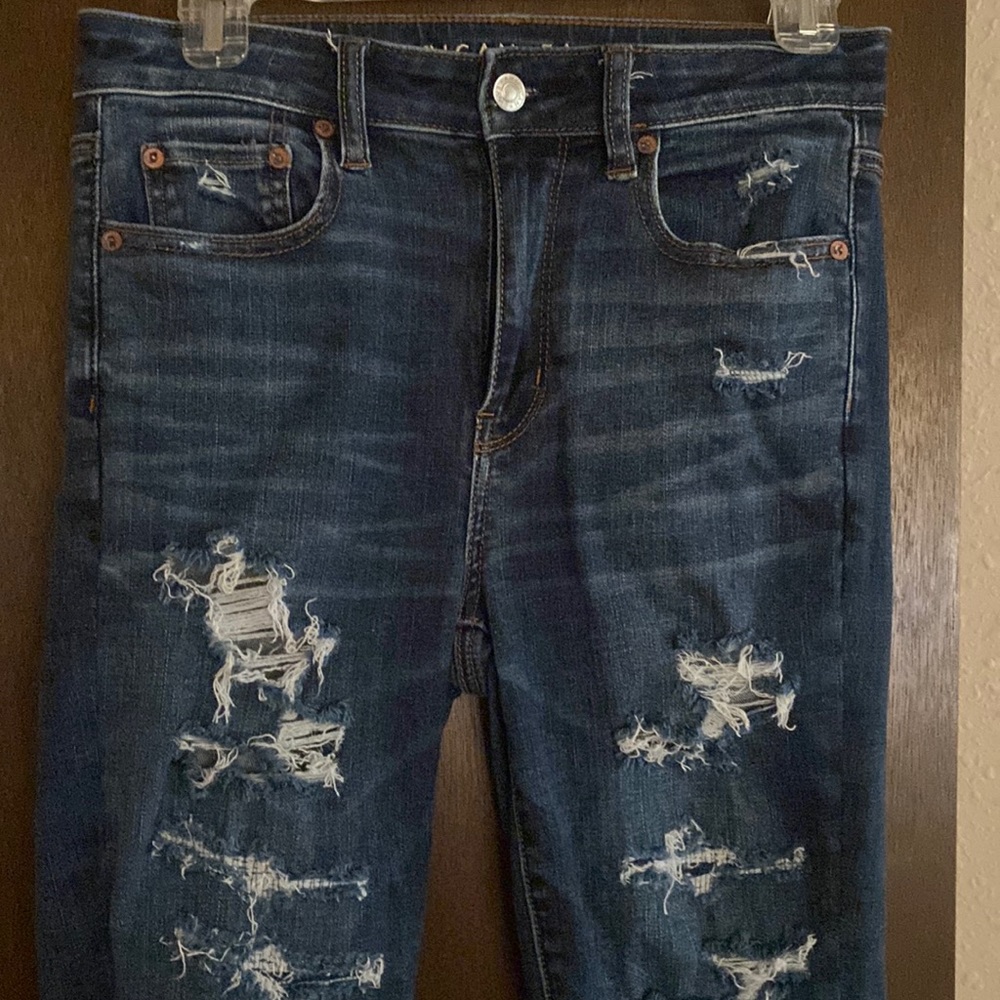 american eagle women’s size 4 ripped jeggings